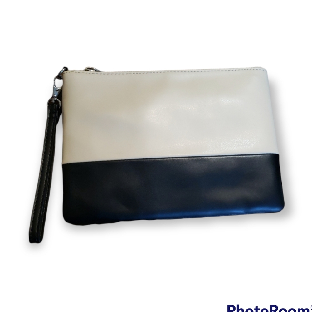DANIER NWOT Two-Tone Wristlet Clutch - White and Black Perfect For Essentials!